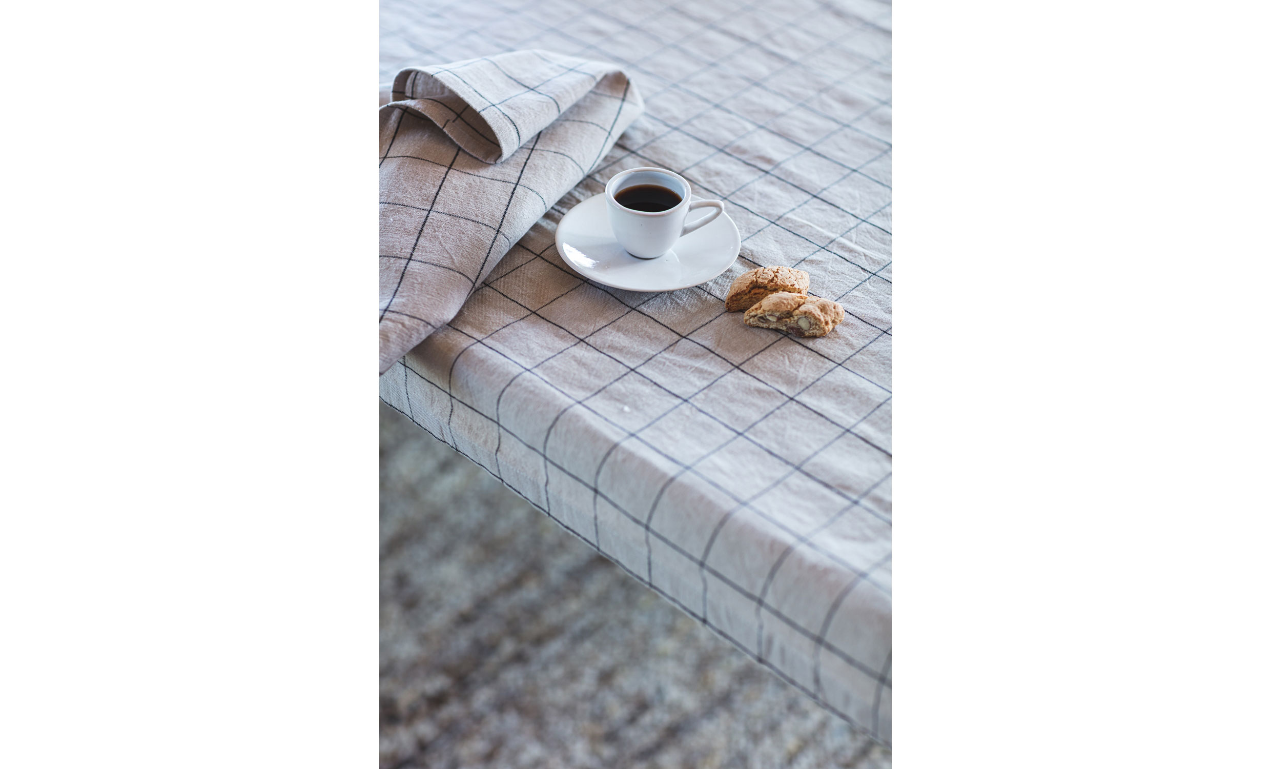 SOMMAR Duk Vit/Svart 140x250 från SoffaDirekt, bild 2