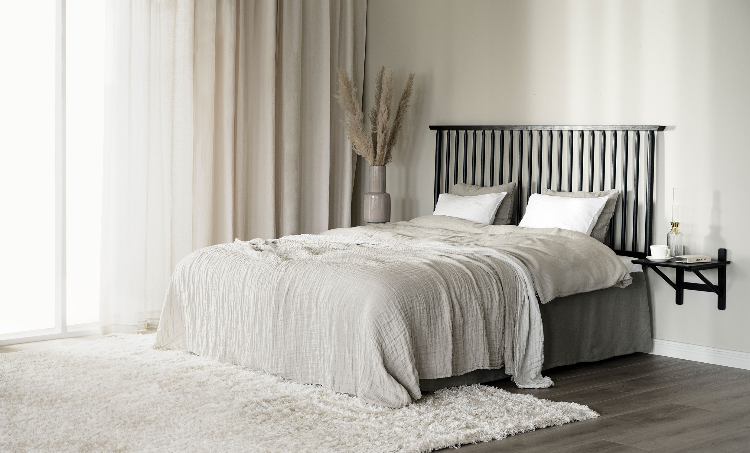 CAMROSE Sängbord 40 Svart ek från Rowico Home, bild 2