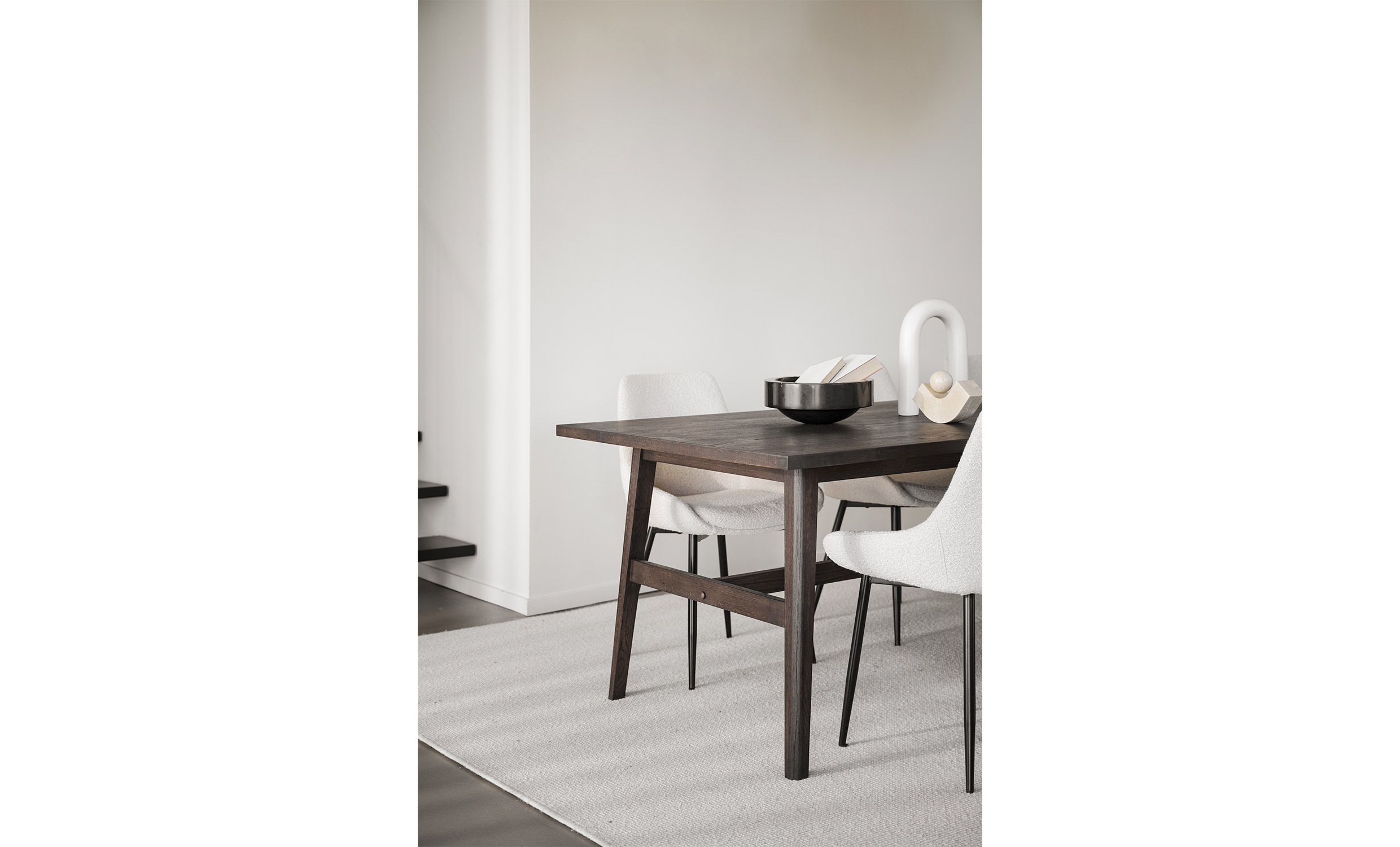 PLAINFIELD Matbord 220 Brun från Rowico Home, bild 2