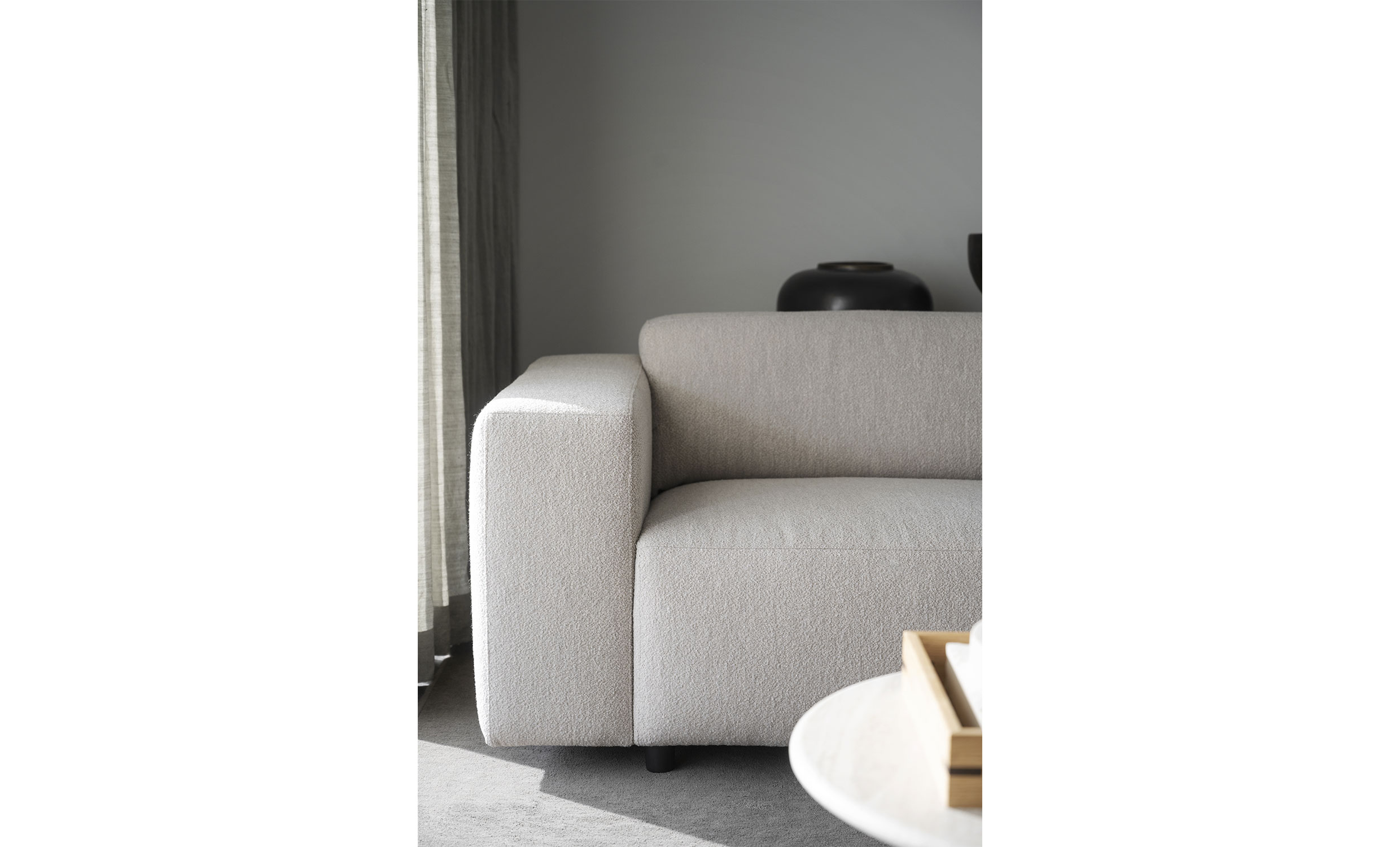 WILLARD soffa 4-sits-schäslong höger ljusbeige från Rowico Home, bild 2