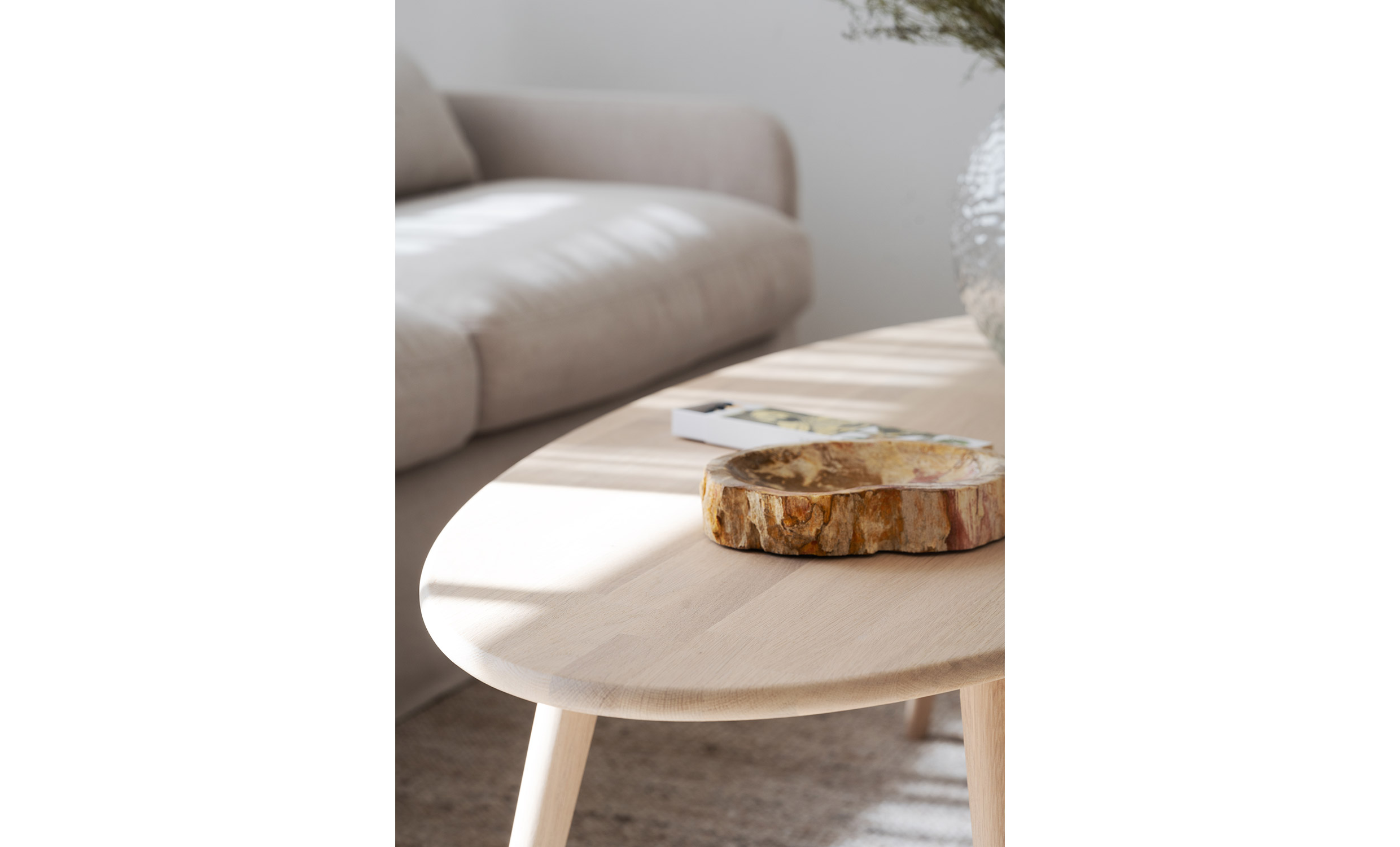 TOMPKINS Soffbord Ellips 150 Vitpigmenterad Ek från Rowico Home, bild 2