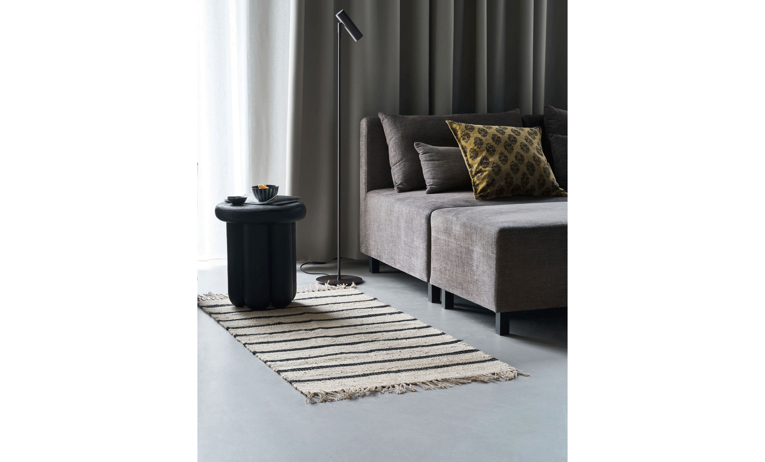 SIMA Matta 70x140 Svart/Natur från House Doctor, bild 2