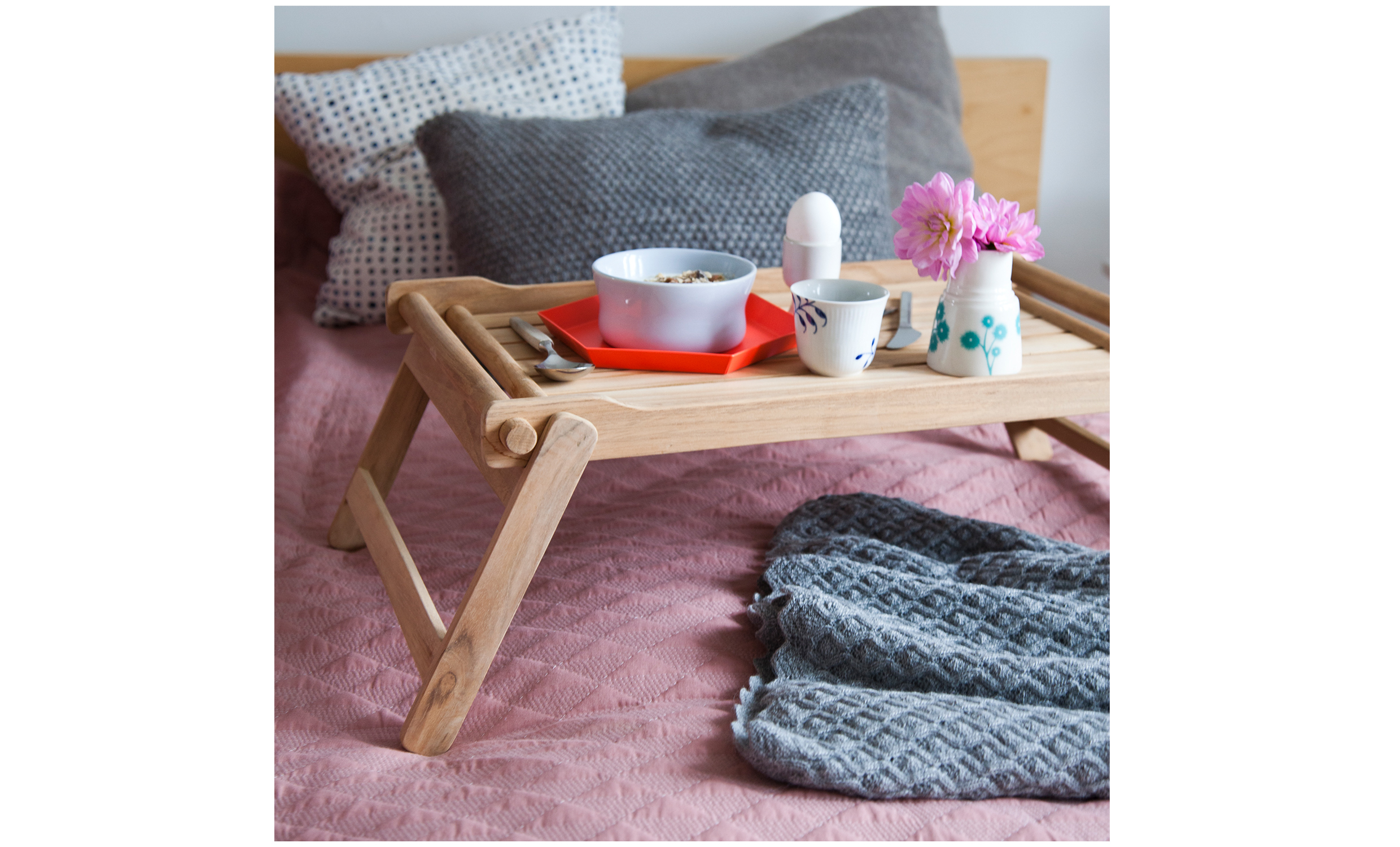SÄNGBRICKA Teak från Cinas, bild 2