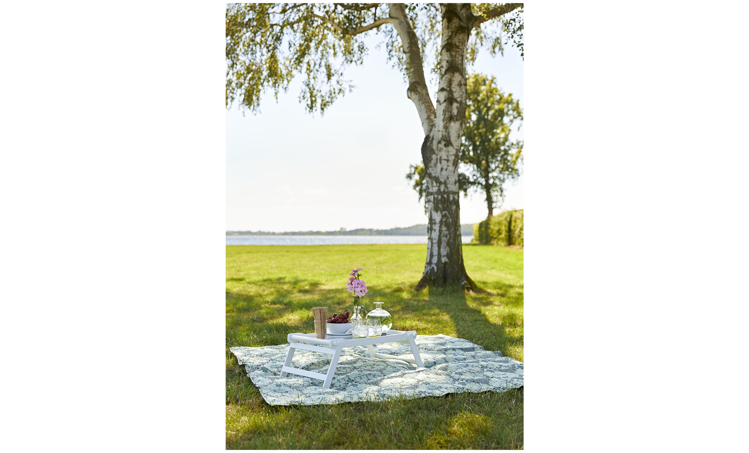 SÄNGBRICKA Vit från Cinas, bild 2