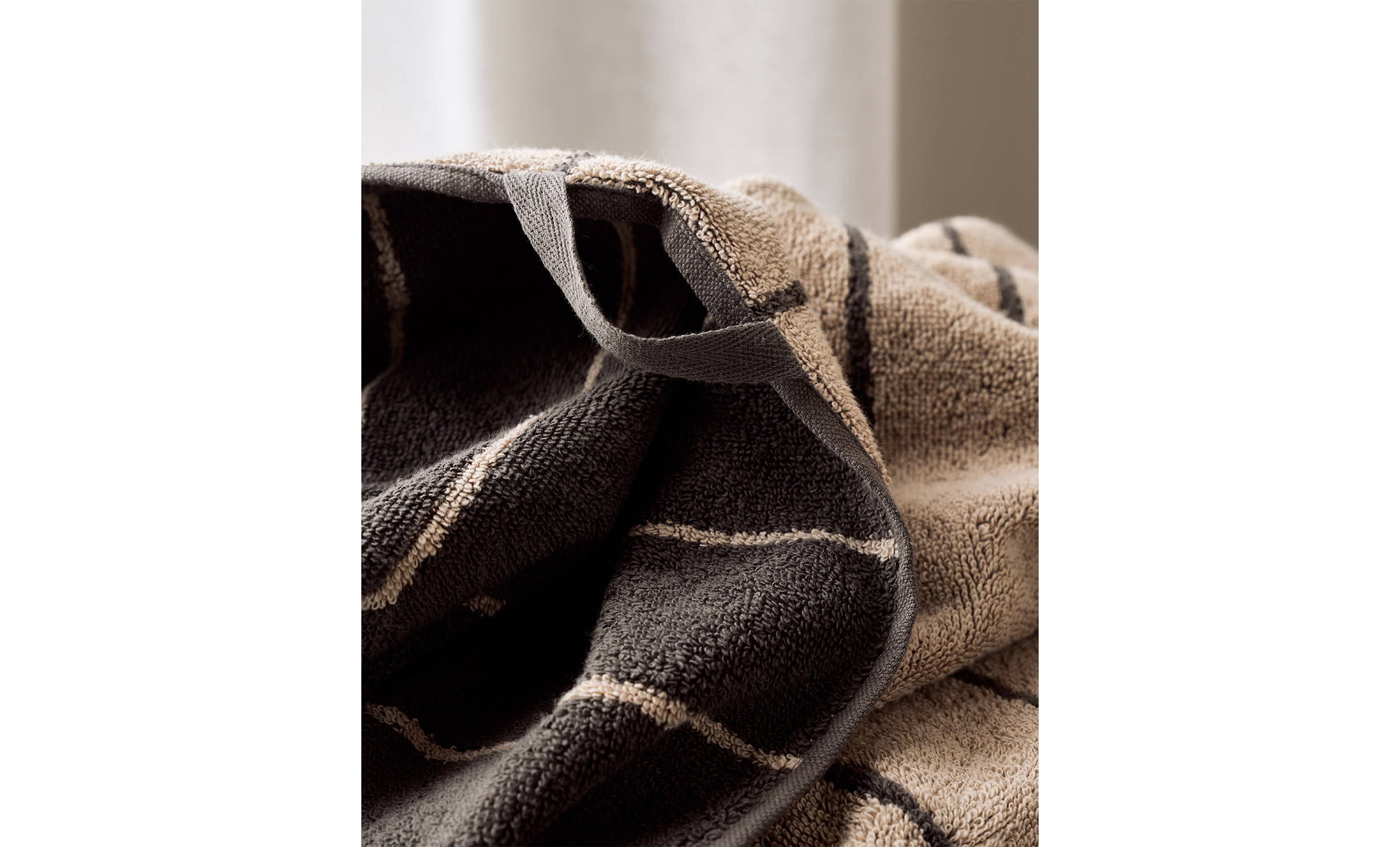 STRIPE Handduk 50x100 2-pack Army från Meraki, bild 2