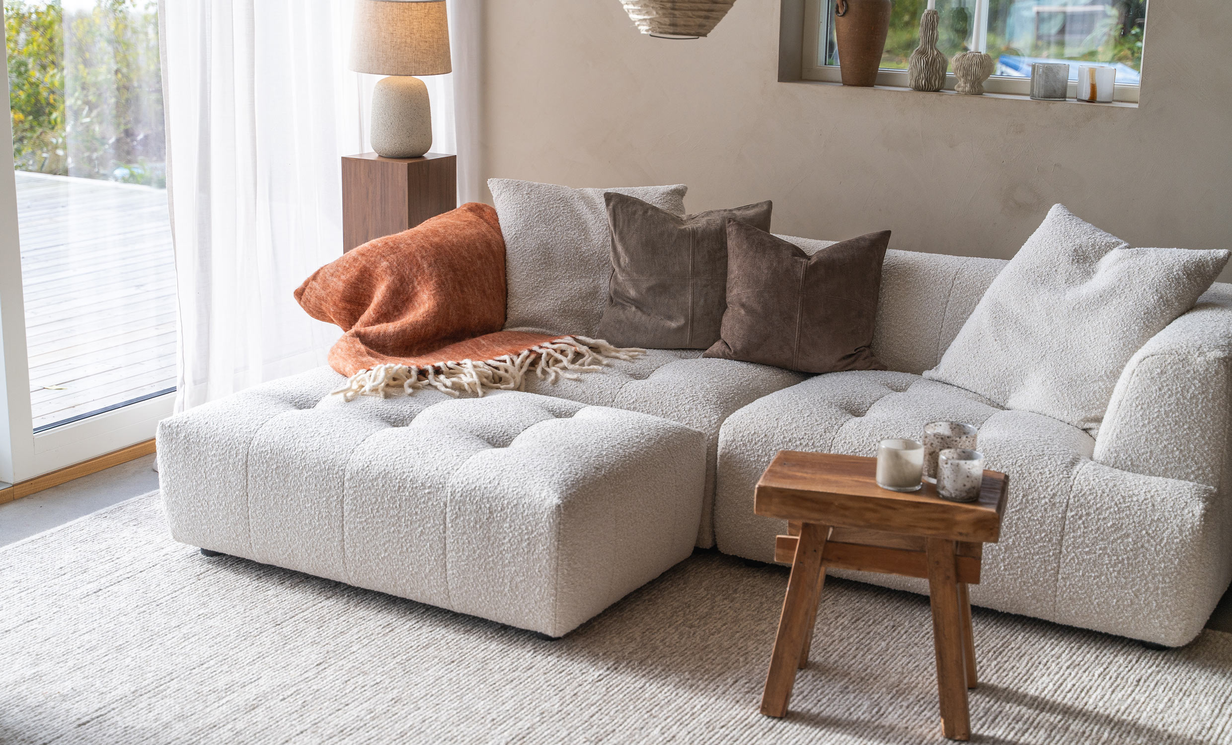 COCO Fotpall Bouclé Offwhite från SoffaDirekt, bild 2