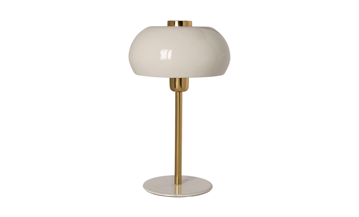 MILANO Bordslampa Vit i gruppen Belysning / Lampor / Bordslampor hos SoffaDirekt.se (12276)