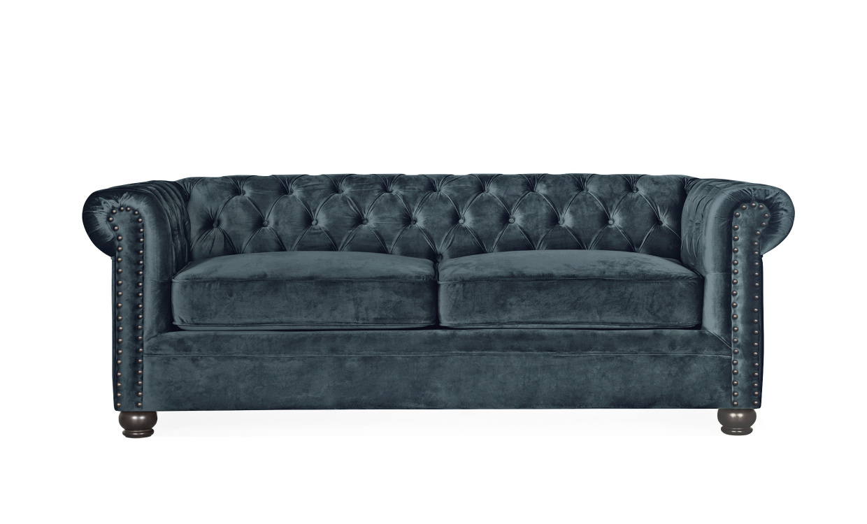 WINDSOR Chesterfield Bddsoffa Velvet Bl i gruppen Vardagsrum / Soffor / Sammetssoffor hos SoffaDirekt.se (2328-HLR-63)