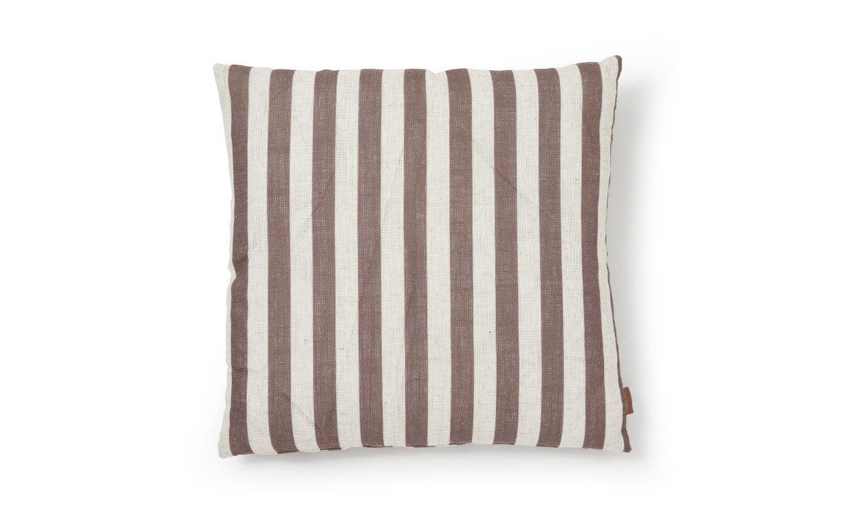 CRUELLA STRIPE Kuddfodral 50x50 Brun i gruppen Mattor & Textil / Prydnadskuddar / Kuddfodral hos SoffaDirekt.se (2347185)