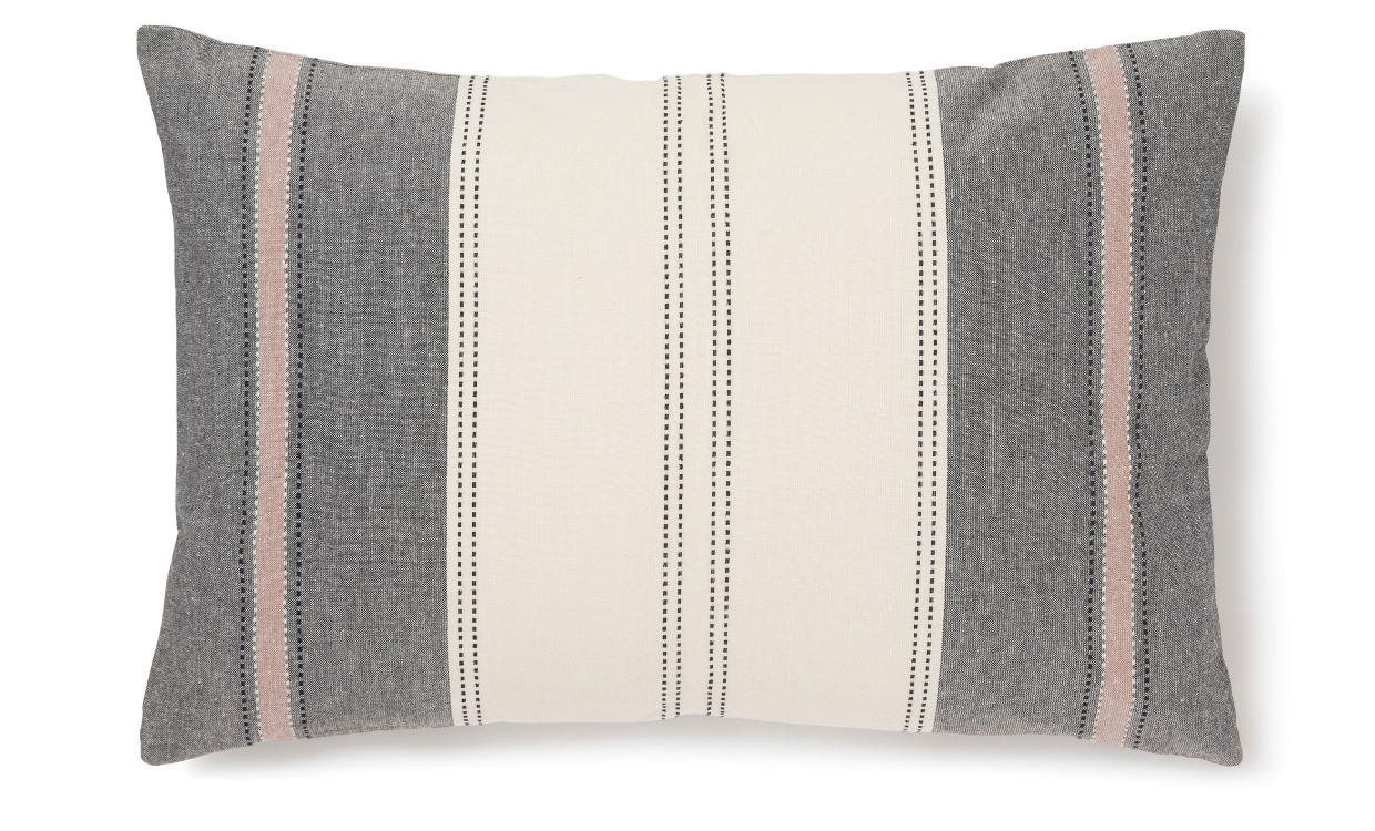 LEA Kuddfodral 40x60 Svart i gruppen Mattor & Textil / Prydnadskuddar / Kuddfodral hos SoffaDirekt.se (2372199)