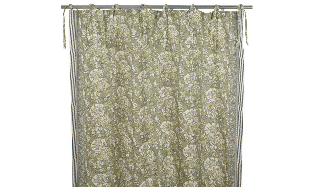 SIGGE Knytgardin 2-p 250cm Ljusgrn i gruppen Mattor & Textil / Gardiner hos SoffaDirekt.se (240354-550-43)