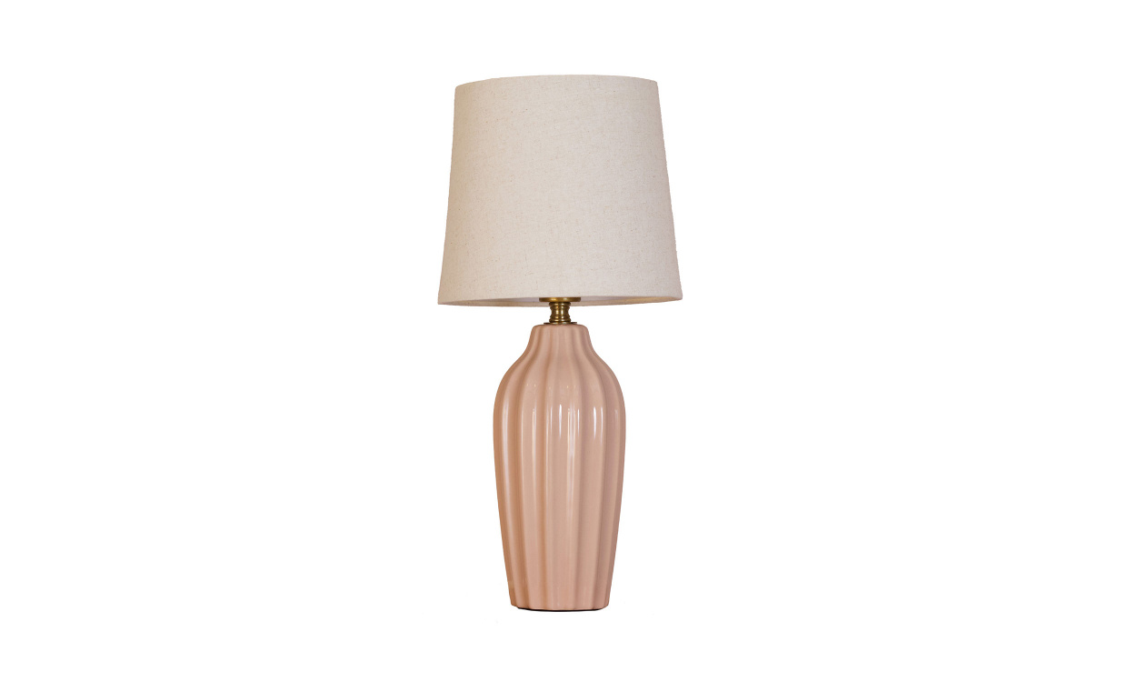 LYON Bordslampa 39cm Ljusrosa i gruppen Belysning / Lampor / Bordslampor hos SoffaDirekt.se (260-39-PI)
