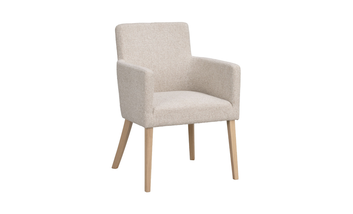 HUDSON Karmstol Vitpig Ek/Ljusbeige i gruppen Matplats / Sittmöbler / Stolar hos SoffaDirekt.se (270097)