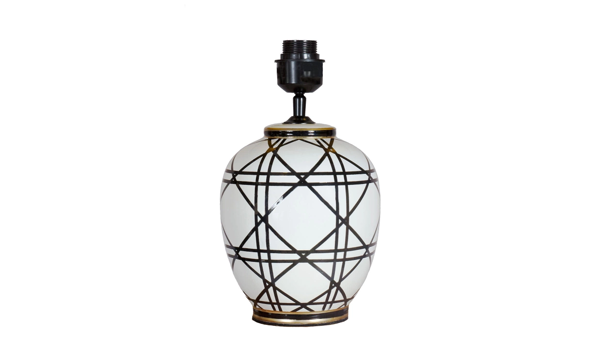 NEW YORK Lampfot 32cm Svartvit i gruppen Belysning / Lampor / Lampf�tter hos SoffaDirekt.se (501032191)