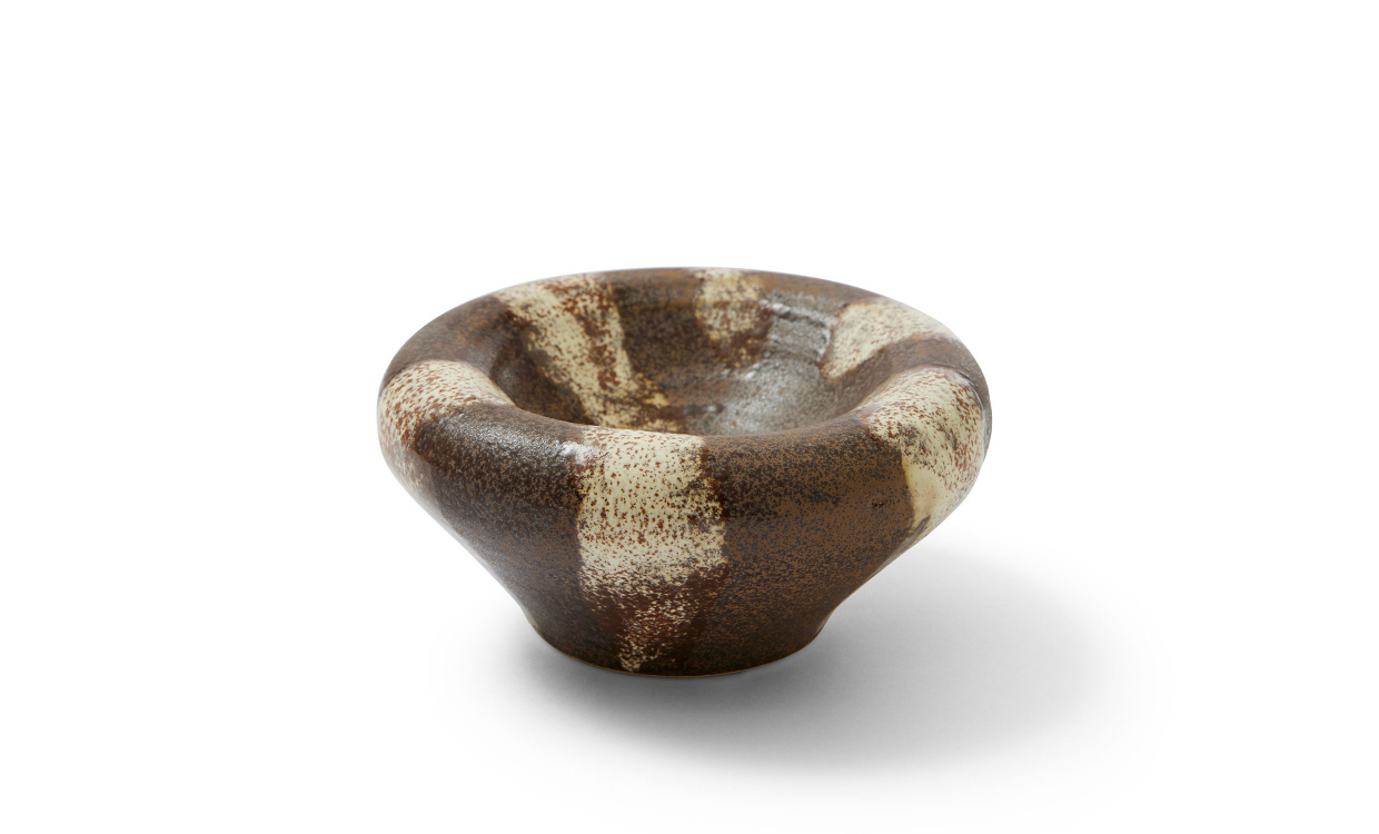 REMI Sk�l S M�rkbrun/Ivory i gruppen Dekoration hos SoffaDirekt.se (8137285)