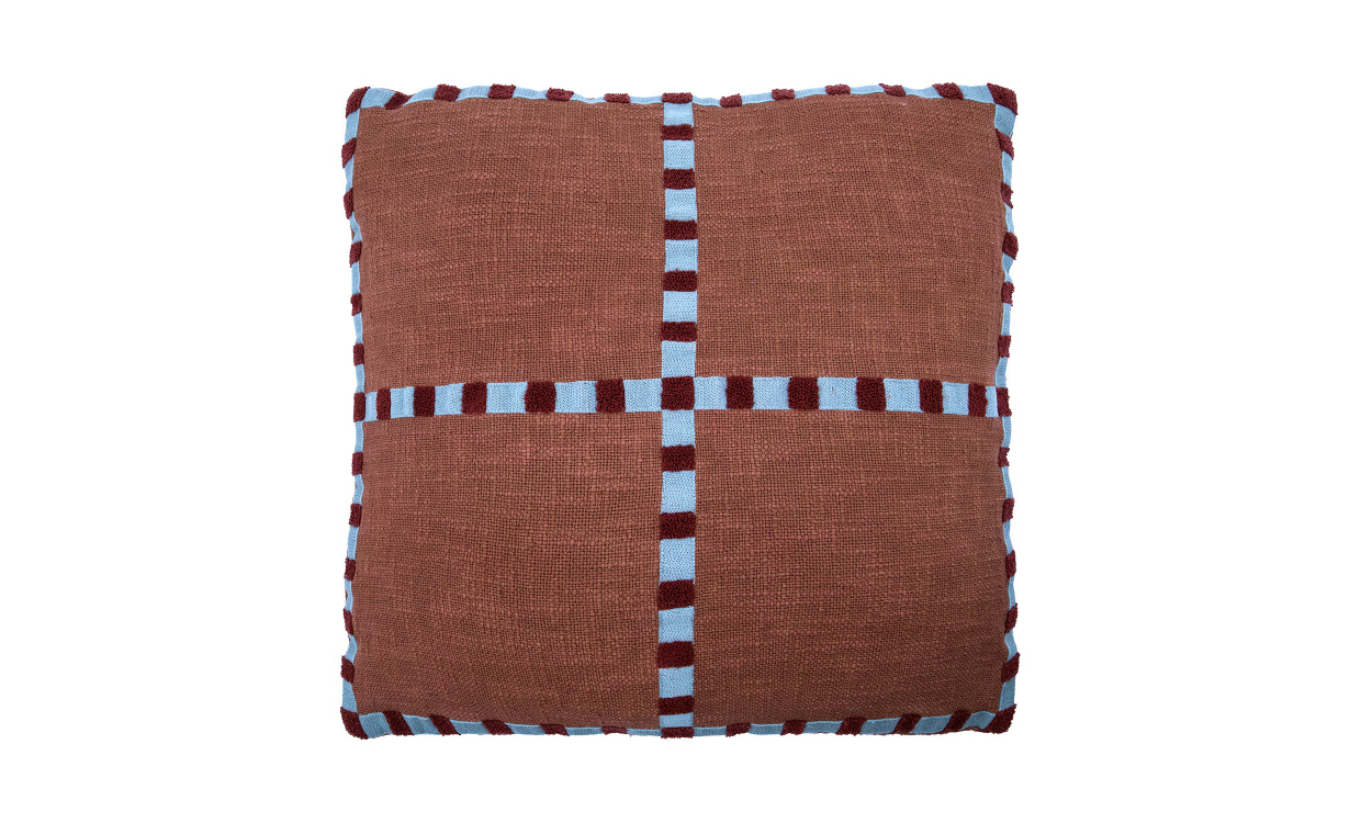 CROSS Kuddfodral 50x50 Brun i gruppen Mattor & Textil / Prydnadskuddar / Kuddfodral hos SoffaDirekt.se (900000156)