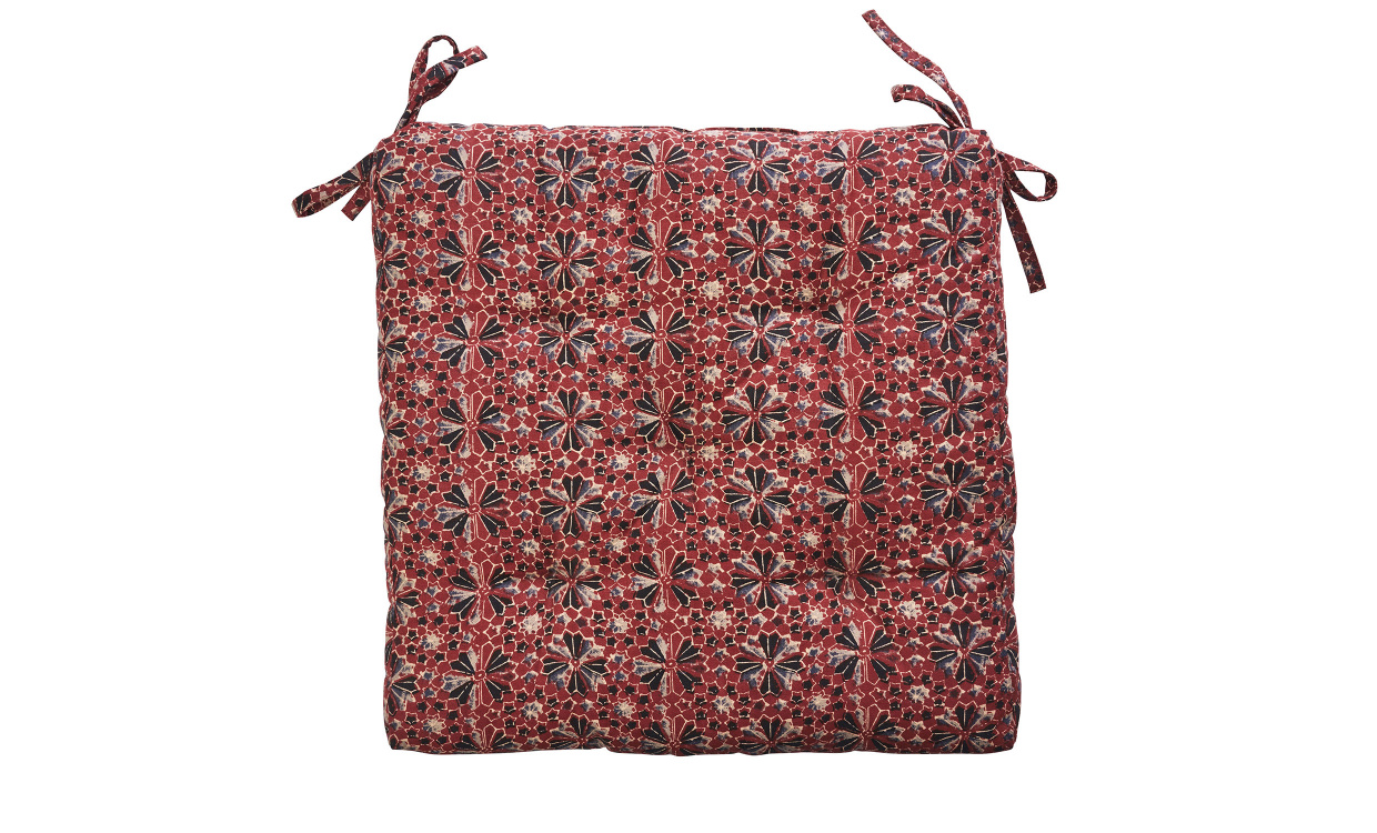 DYNA 45x45 Rd/Svart i gruppen Mattor & Textil / Dynor hos SoffaDirekt.se (CP-4545-265)