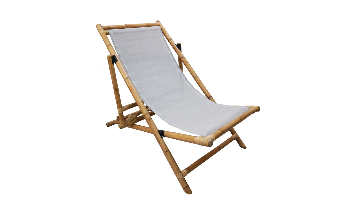 FUJI Solstol Vit i gruppen Utembler / Sittmbler / Solstolar hos SoffaDirekt.se (FUFOLDCHAIR)