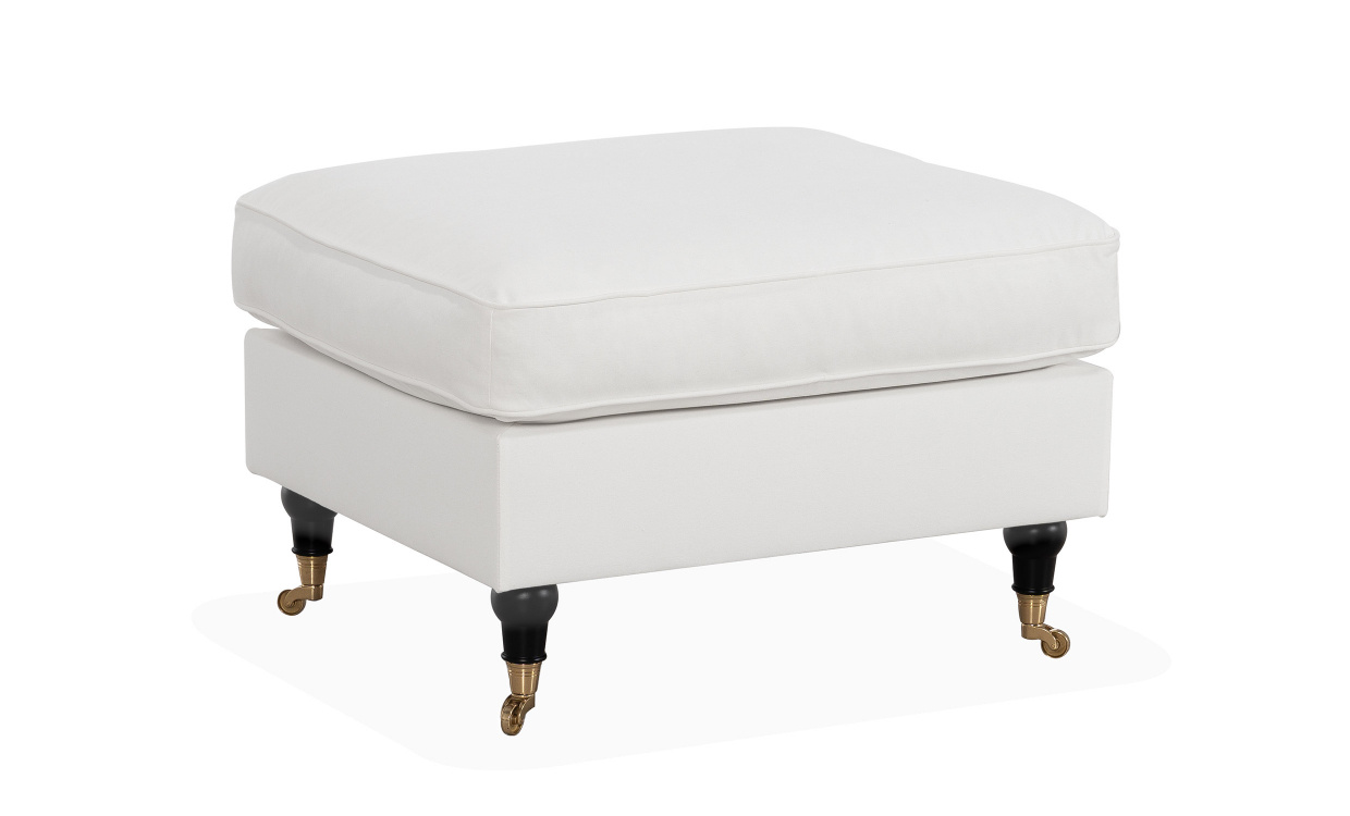 SKAGEN Fotpall Classic Offwhite i gruppen Vardagsrum / Soffor / Fotpallar hos SoffaDirekt.se (SKAFSBAOW)