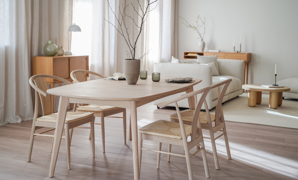 MADS 180/GINA Matgrupp 4 Stolar Vit i gruppen Matplats / Bord / Matgrupper / Matgrupp 4 stolar hos SoffaDirekt.se (0000054687-22338-5)