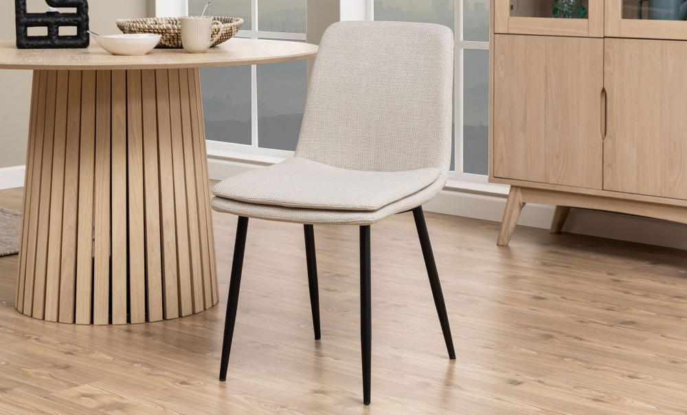 BECKA Matstol Beige i gruppen Matplats / Sittmbler / Stolar hos SoffaDirekt.se (0000103595)