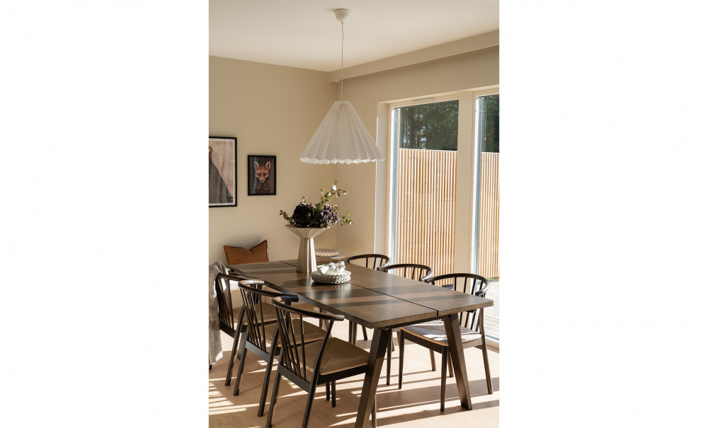 Bild nr 4 (MATILDA 200/NINNI Matgrupp 6 Stolar Brun)