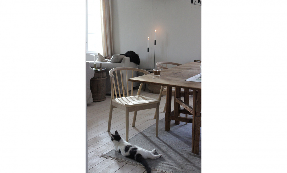 Ninni Stol Brun i gruppen Matplats / Sittmbler / Pinnstolar hos SoffaDirekt.se (0000110837)