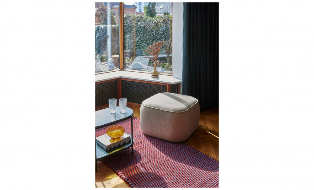 PUFF Beige i gruppen Vardagsrum / Ftljer / Sittpuffar hos SoffaDirekt.se (021402)