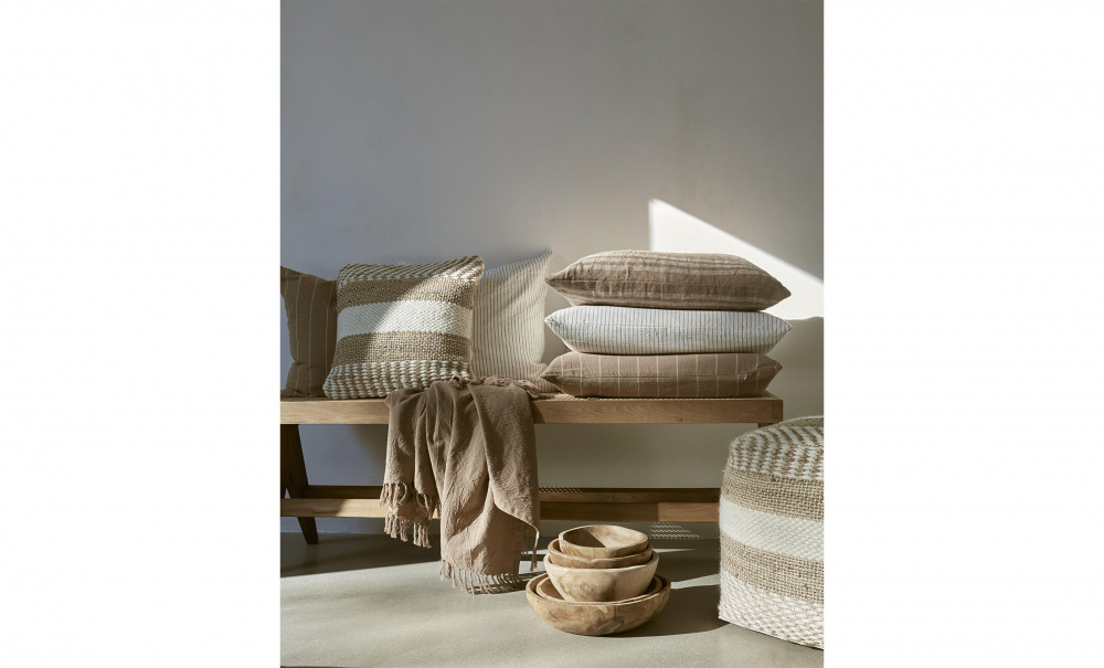 CHI Puff S Beige i gruppen Vardagsrum / Soffor / Fotpallar hos SoffaDirekt.se (03474)