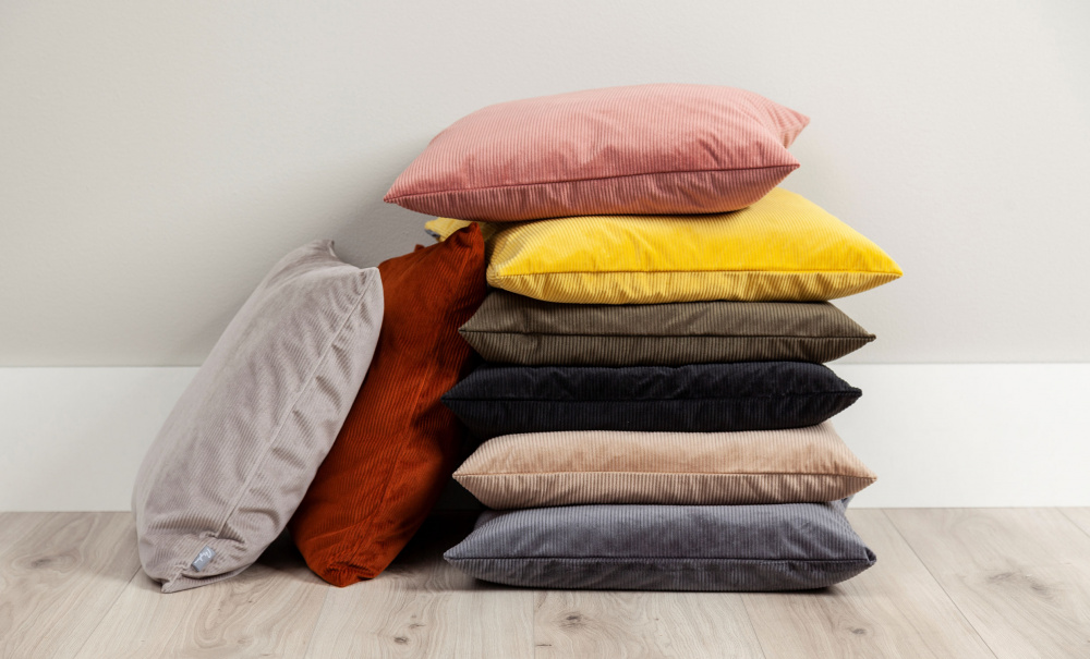 MIRA Kuddfodral Mrkrosa 50x50 i gruppen Mattor & Textil / Prydnadskuddar / Kuddfodral hos SoffaDirekt.se (103168)