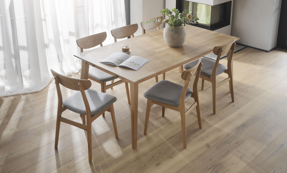 FILIPPA Matbord 180 Ek i gruppen Matplats / Bord / Matbord hos SoffaDirekt.se (113720)