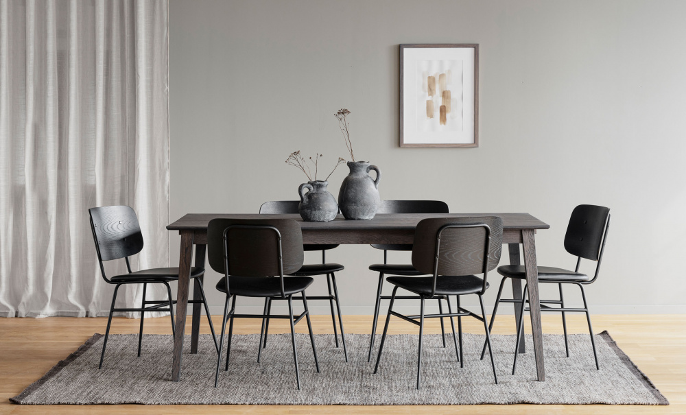 FILIPPA Matbord 180 Mrkbrun ek i gruppen Matplats / Bord / Matbord hos SoffaDirekt.se (113727)
