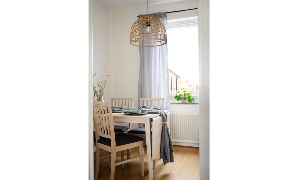 FILIPPA Stol Whitewash/Gr i gruppen Matplats / Sittmbler / Stolar hos SoffaDirekt.se (113782)