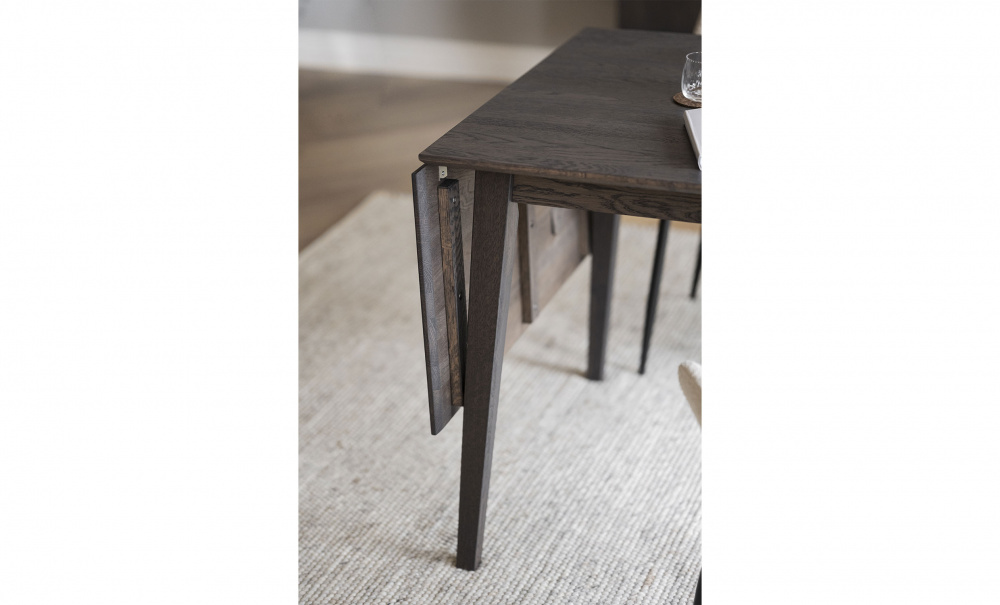 FILIPPA Klaffbord 80+45 Mrkbrun ek i gruppen Matplats / Bord / Matbord hos SoffaDirekt.se (113839)
