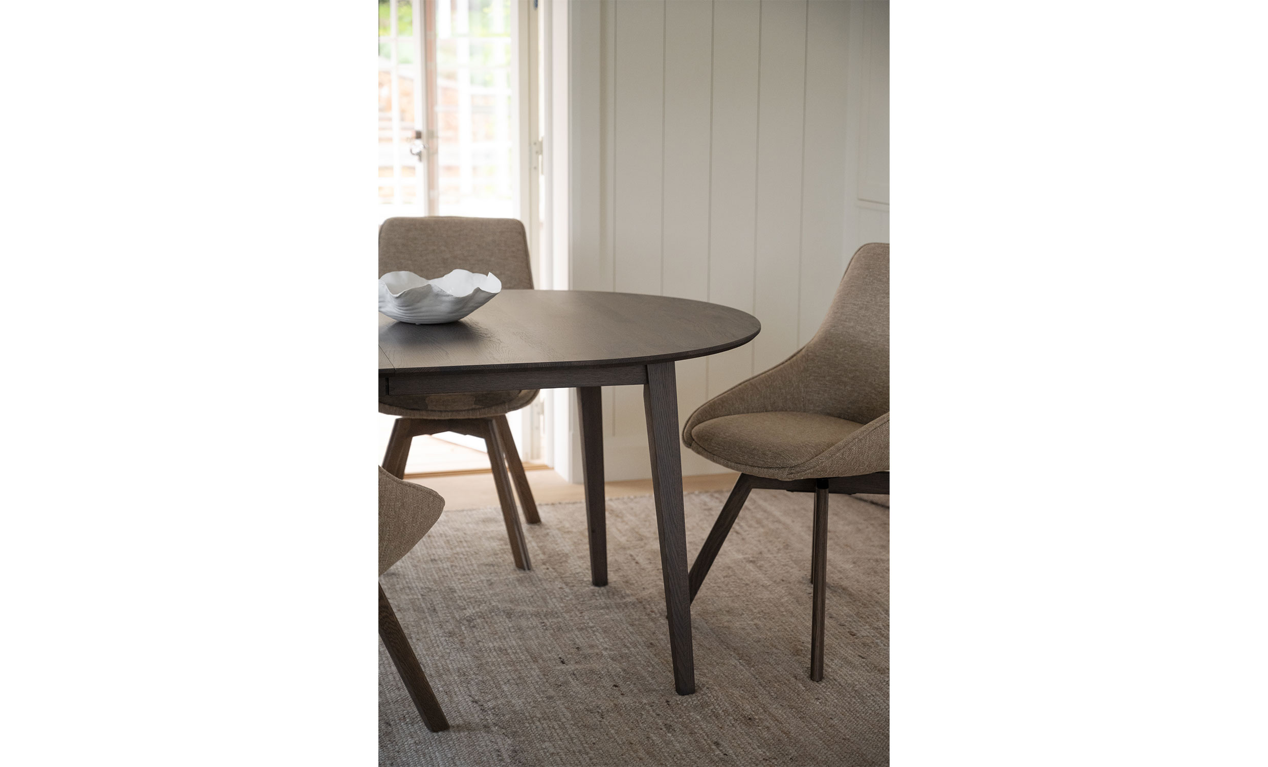 FILIPPA Matbord 170/210 M�rkbrun Ek