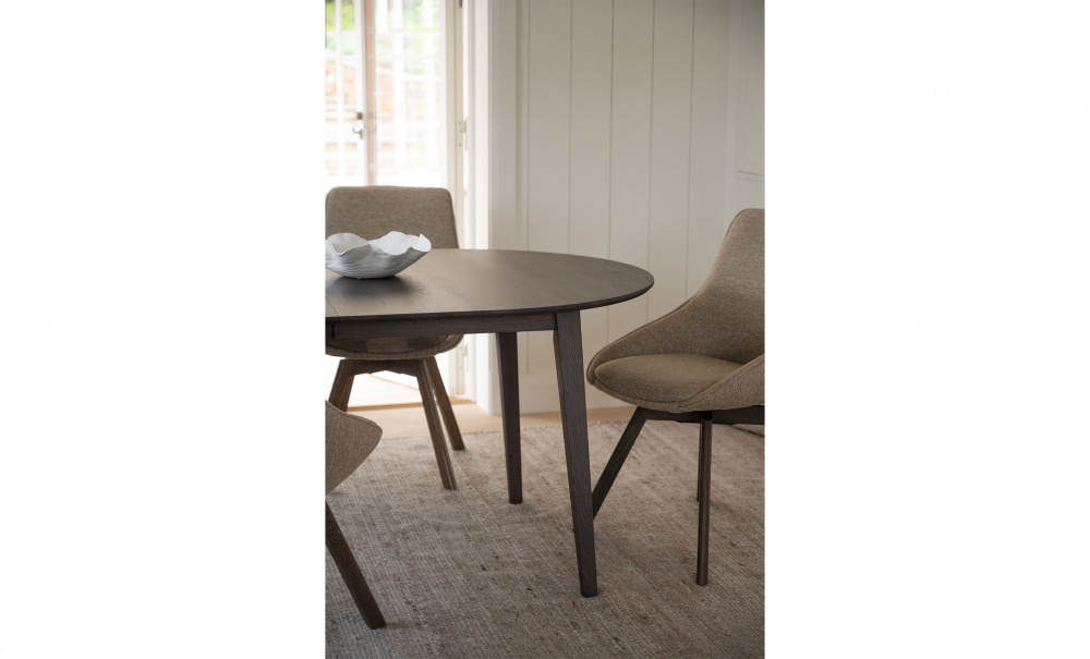 Bild nr 2 (FILIPPA Matbord 170/210 M�rkbrun Ek)