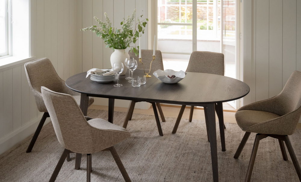 Bild nr 3 (FILIPPA Matbord 170/210 M�rkbrun Ek)