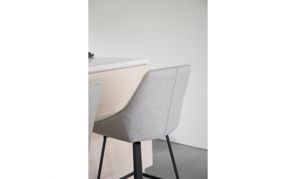 ALISON Barstol Beige i gruppen Matplats / Sittmbler / Barstolar hos SoffaDirekt.se (117831)