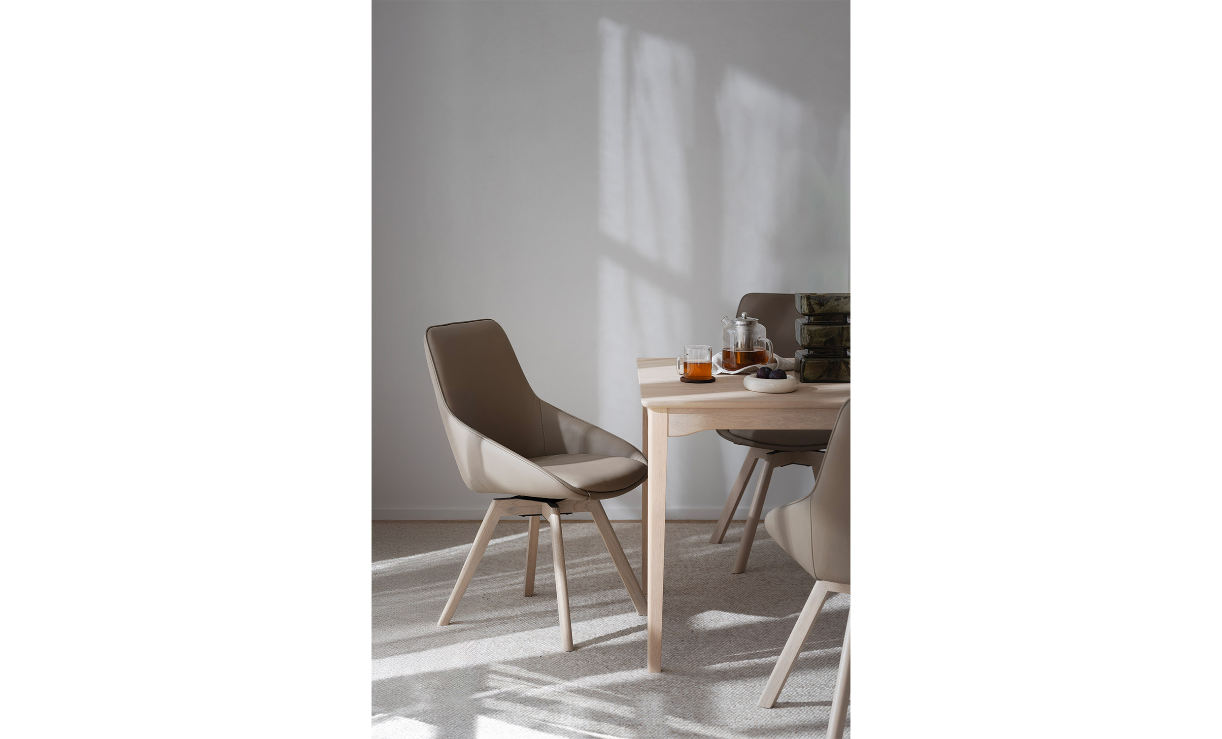 ALISON Snurrstol Beige/Vitpigmenterad