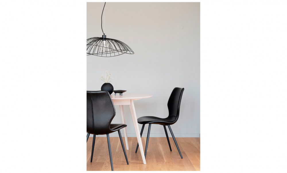 RICKY Stol Svart i gruppen Matplats / Sittmbler / Stolar hos SoffaDirekt.se (118611)
