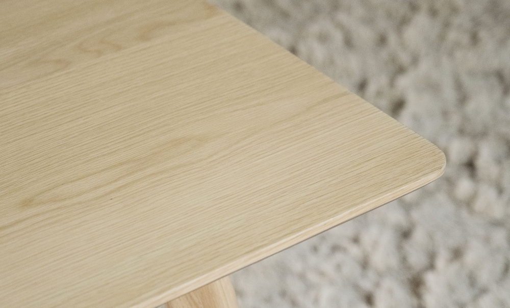 YUMI Matbord 190x90 Lackad ek i gruppen Matplats / Bord / Matbord hos SoffaDirekt.se (119200)