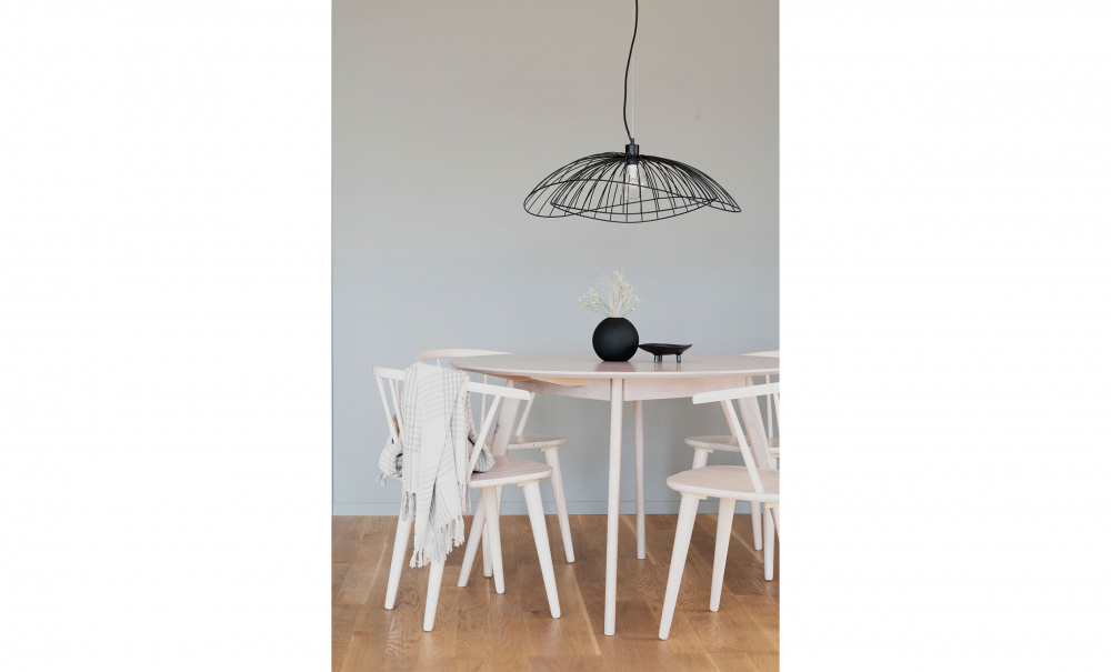 YUMI Matbord Runt 115 Vitpigmenterad ek i gruppen Matplats / Bord / Matbord hos SoffaDirekt.se (119223)