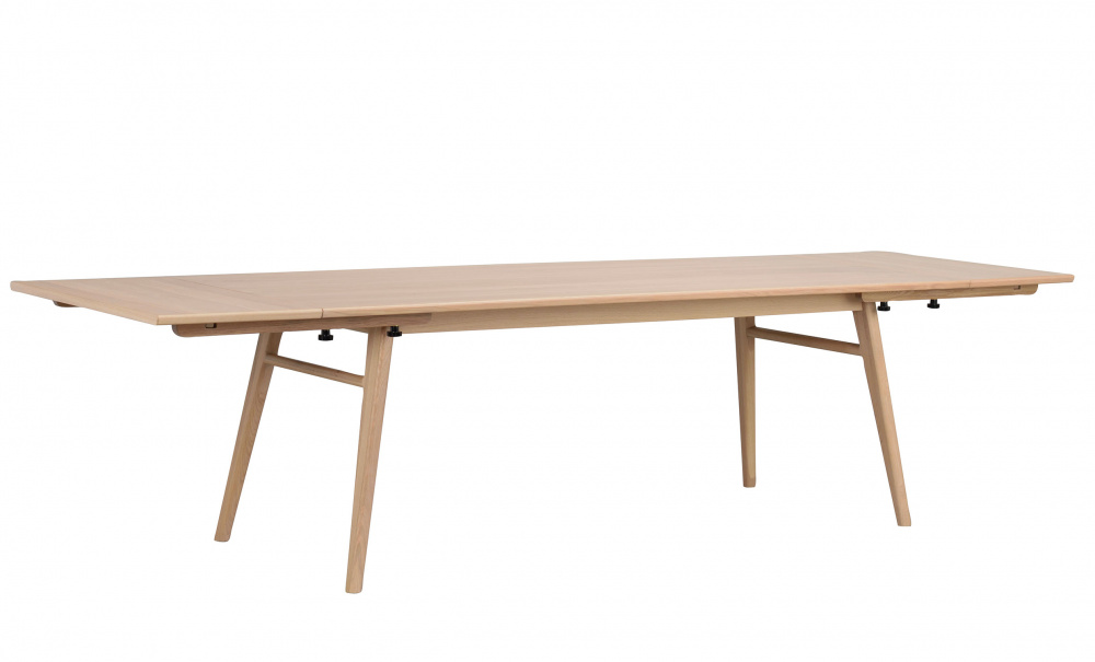 NEVIS matbord 220 vitpigmenterad ek i gruppen Matplats / Bord / Matbord hos SoffaDirekt.se (119644)