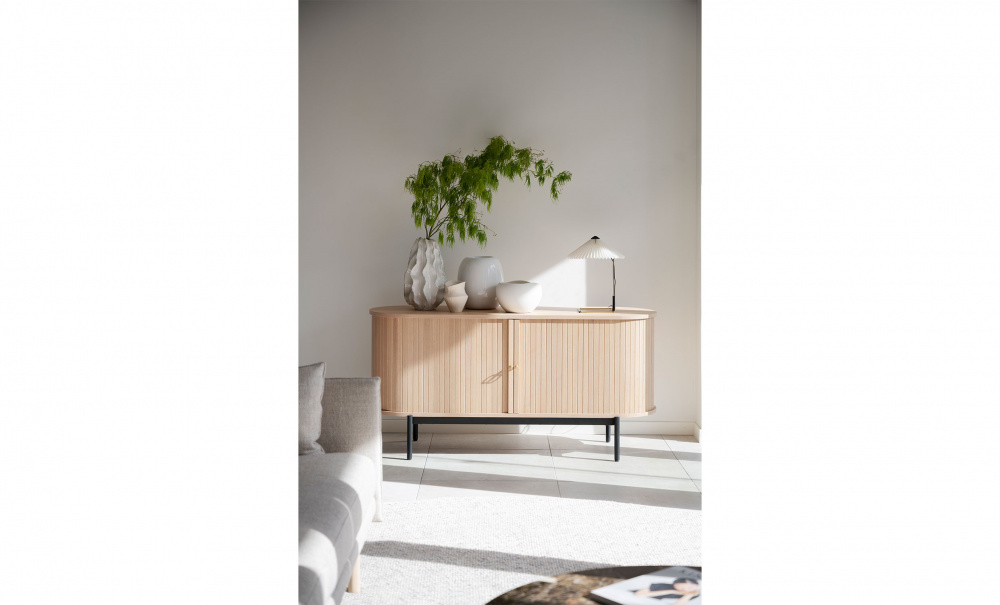 HADDINGTON Sideboard vitpigmenterat i gruppen Vardagsrum / Soffbord / Sidobord hos SoffaDirekt.se (120132)