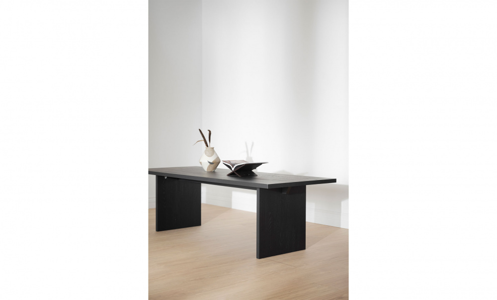 EMMETT Matbord 240 Svart Ask i gruppen Matplats / Bord / Matbord hos SoffaDirekt.se (120354)
