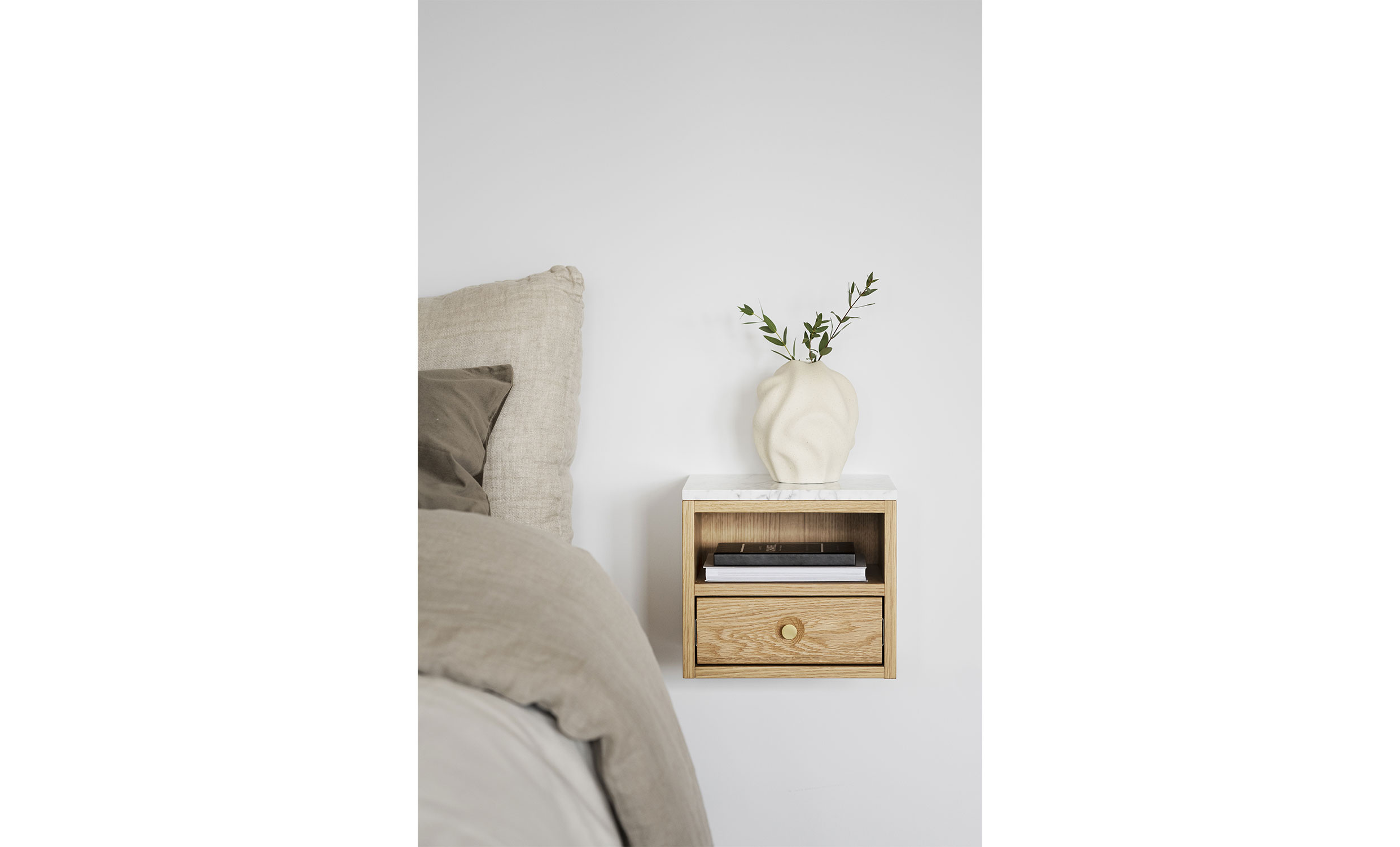 WHITMORE Vggskp-Sngbord Ek/Vit Marmor