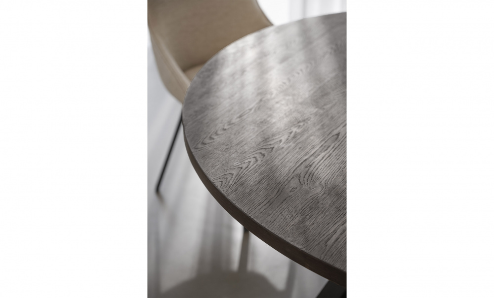 MADDOCK Matbord 135 Brun/Svart i gruppen Matplats / Bord / Matbord hos SoffaDirekt.se (121127)