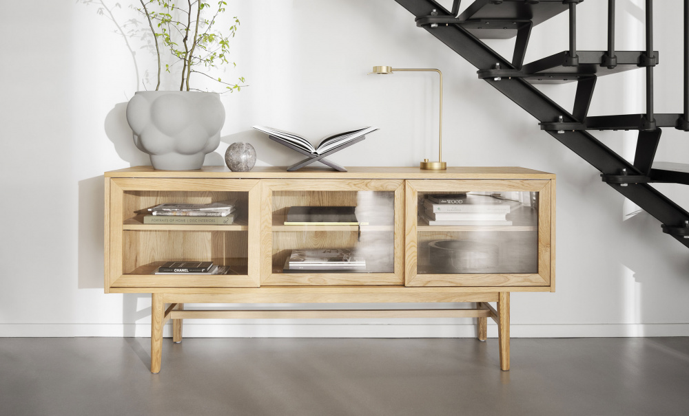 HAZELTON Sideboard 170 Ek i gruppen Vardagsrum / Soffbord / Sidobord hos SoffaDirekt.se (121150)