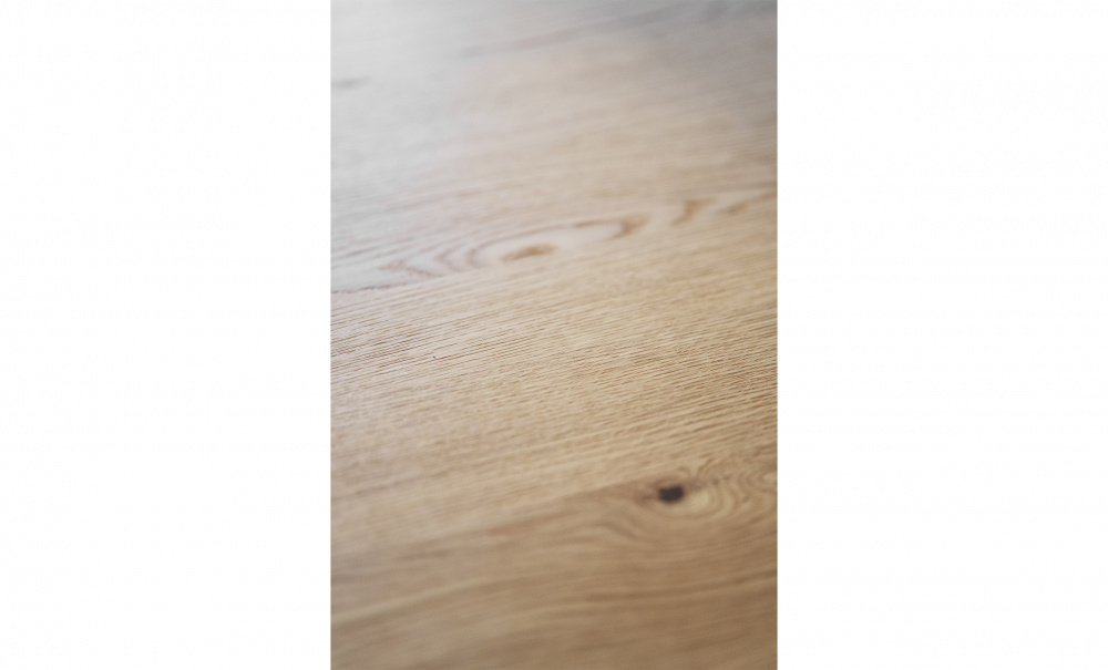 PLAINFIELD Matbord 220 Ek i gruppen Matplats / Bord / Matbord hos SoffaDirekt.se (121182)