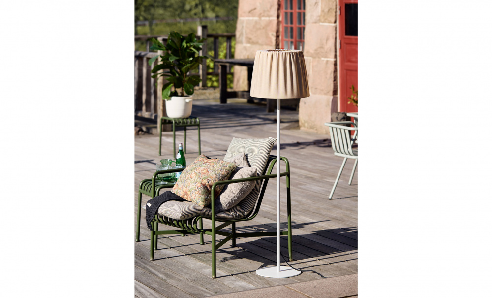 AGNAR Golvlampa Brun i gruppen Belysning / Lampor / Golvlampor hos SoffaDirekt.se (12133-440-992)